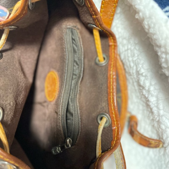 Authentic vintage Louis Vuitton. Backpack style. - Picture 5 of 7